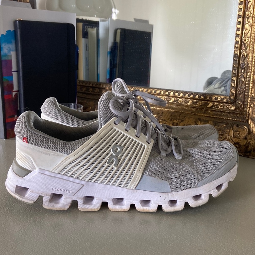 On Running Cloud Swift Shoes